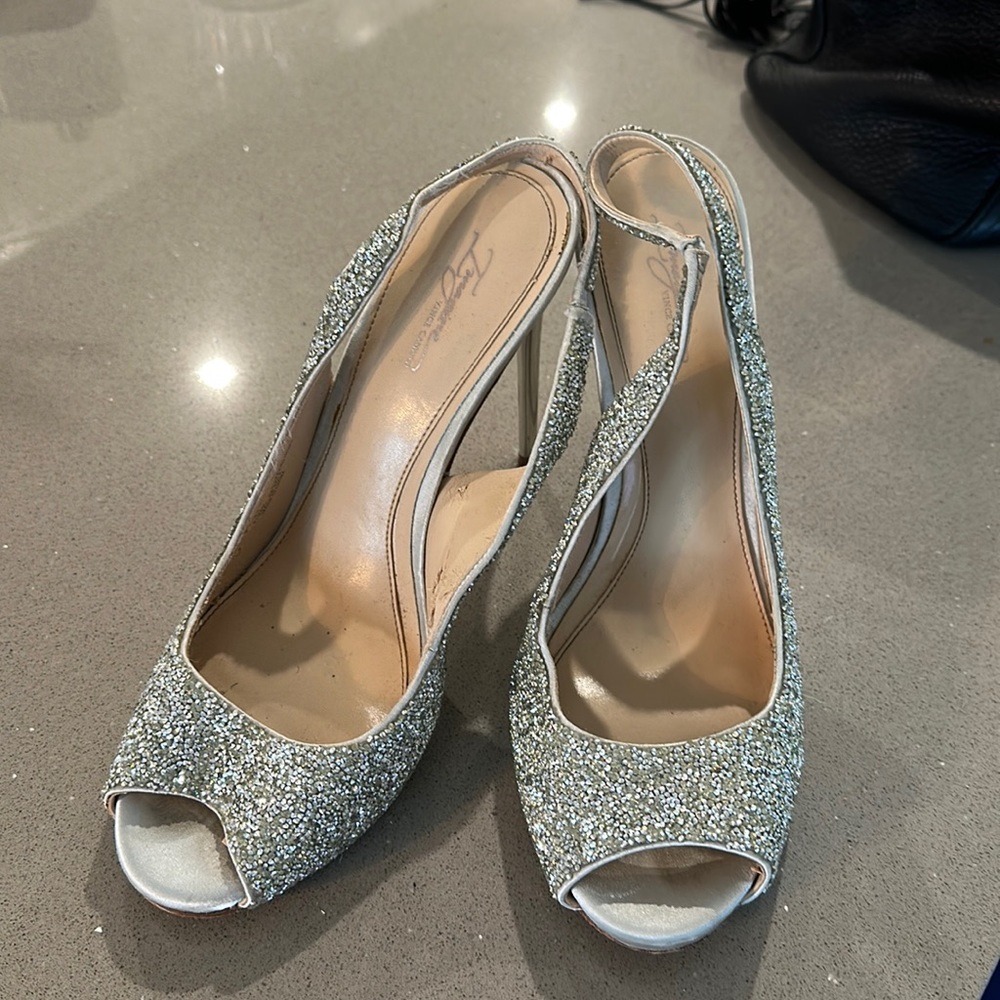 Imagine Vince Camuto silver sequin heels size 11